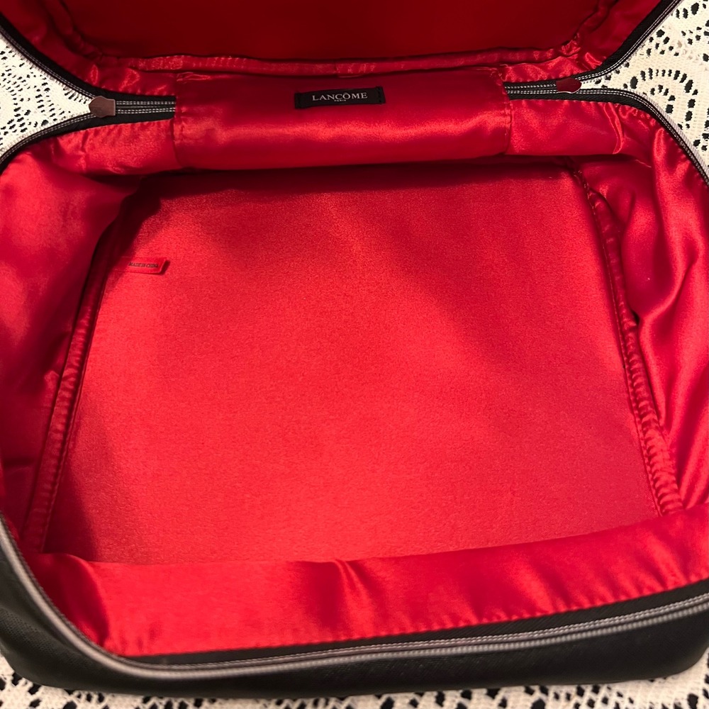 Lancome Black Zippered Cosmetic Makeup Travel Case | Eiffel Tower - Picture 5 of 10
